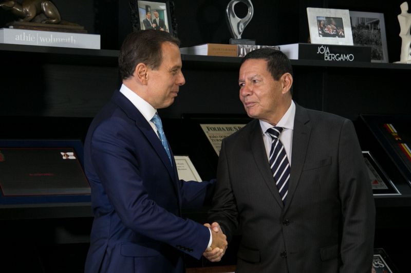 Hamilton Mourão em encontro com o governador de São Paulo, João Dória