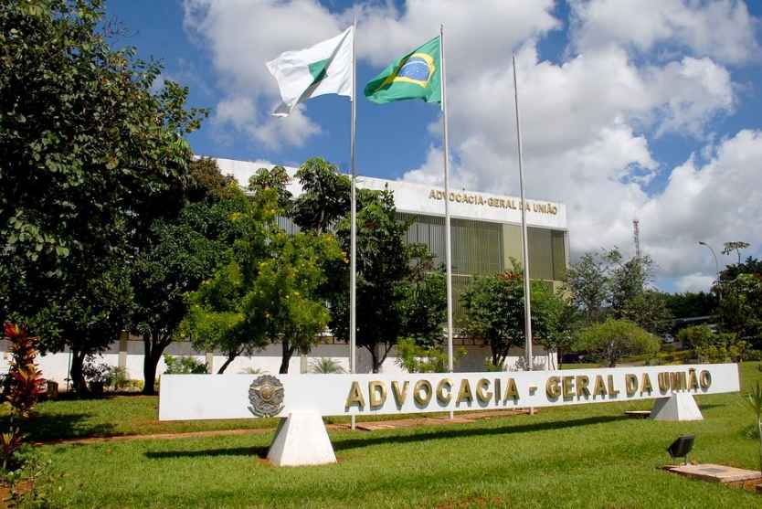 Com isso, o grupo, que conta atualmente com 100 integrantes, poderá contar com até 160 advogados da União