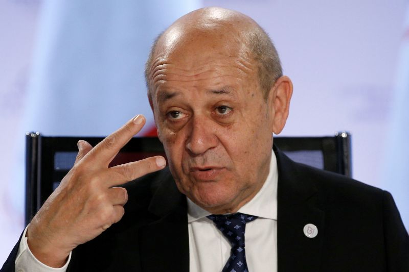 Jean-Yves Le Drian afirmou ainda que Londres deve dizer 