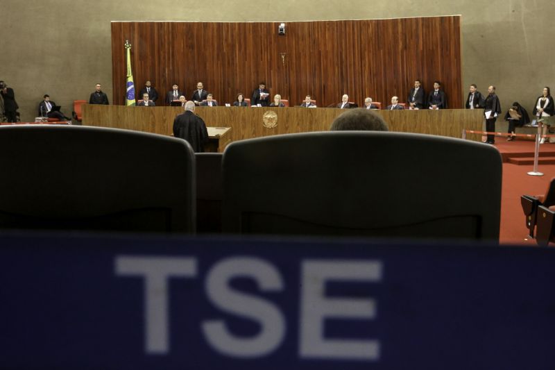 Plenário do TSE: ao longo da campanha de 2018, o tribunal não conseguiu mostrar força no combate à profusão de notícias falsas