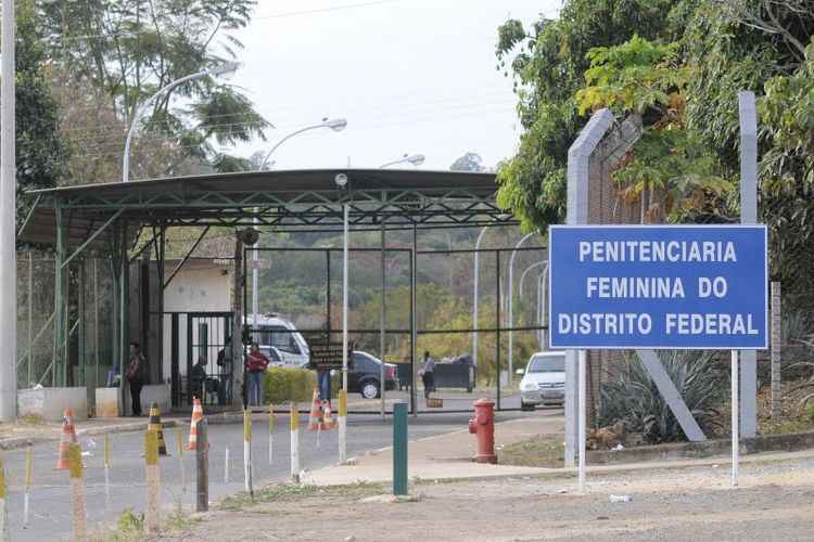 Autoridades públicas estavam em reunião dentro da Penitenciária Feminina do Distrito Federal