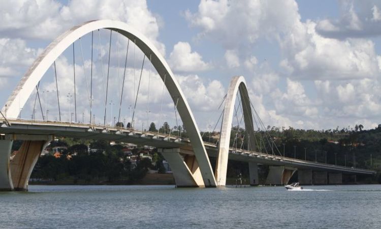 O Dia das Mães será de calor em todo o Distrito Federal. A temperatura pode chegar a 30ºC