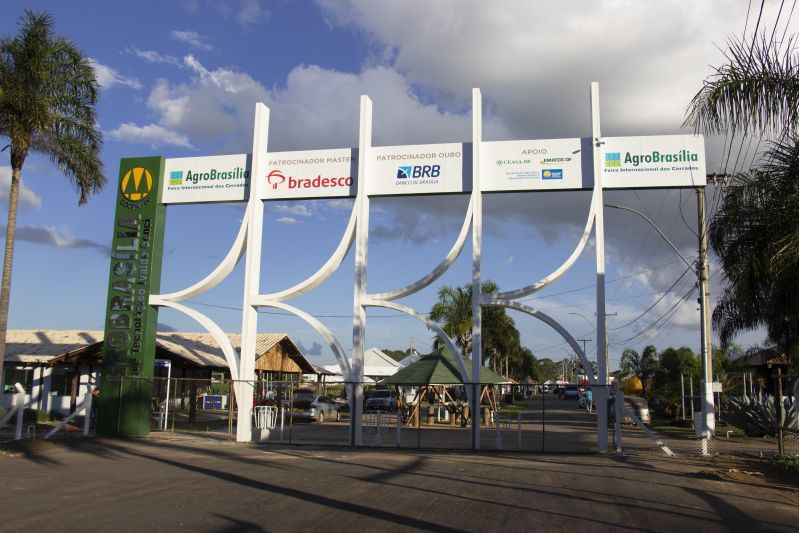 No dia 14 de Maio comeca a AgroBrasilia, a maior feira de tecnologias e novidade no campo da agronomia. Local: Pad DF