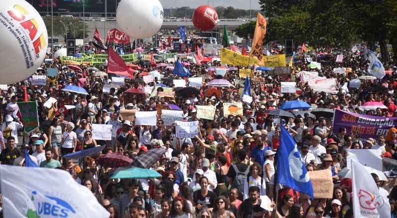 Há a preocupação de que o PIB no vermelho afete ainda mais o capital político de Bolsonaro para aprovar a reforma da Previdência