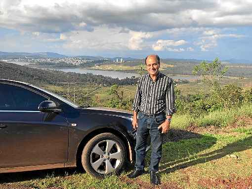 Cristóvão trabalha com transporte de turistas e locação de carros. Após a tragédia, precisou vender dois veículos