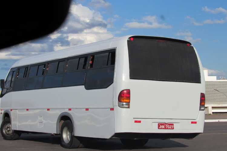 Micro-ônibus saiu da Rodoviária do Plano Piloto e levaria passageiros até Planaltina