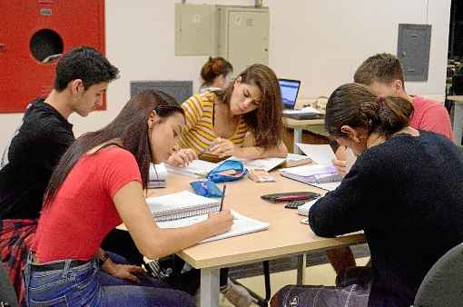 Estudantes se preparam na reta final para a seleção: ansiedade