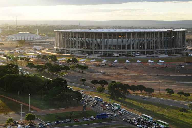 foto da fachada do mané garrincha