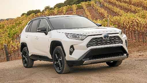 Toyota tenta impulsionar as vendas do SUV médio RAV4 no Brasil trazendo a quinta geração do modelo em duas versões híbridas, com preços que vão de R$ 165.990 e R$ 179.990