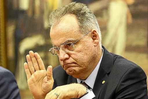 Relator da PEC, deputado Samuel Moreira (PSDB-SP) adiantou que pode exigir contribuição patronal no regime de capitalização