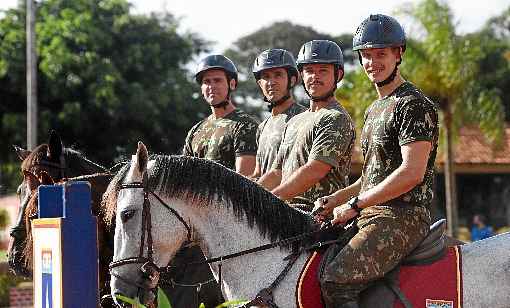 Albano, Gustavo Lopes, Luis Fernando e Gustavo Dybalski em ação