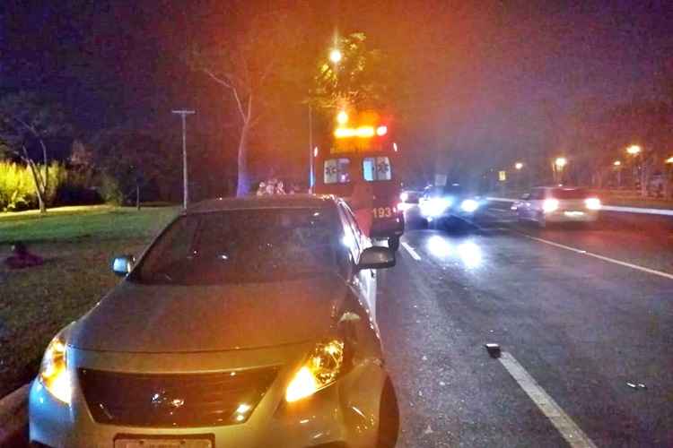 A ciclista foi atingida pela lateral do carro