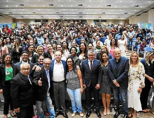 Governador, secretário e presidente do Iges-DF deram posse a pediatras, médicos plantonistas, assistentes sociais, enfermeiros e técnicos em enfermagem