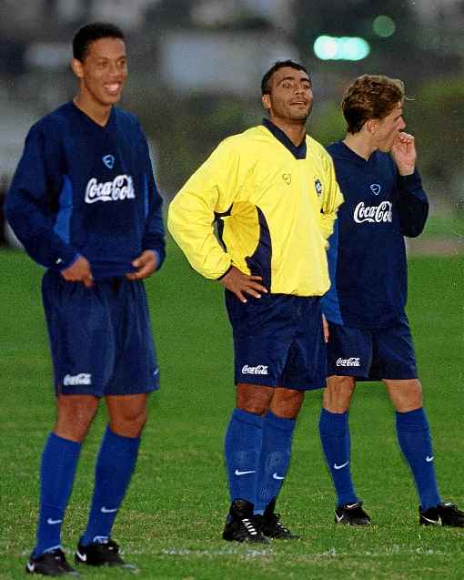 Ex-parceiros de Seleção Brasileira, Ronaldinho e Romário estarão lado a lado pelo Flamengo