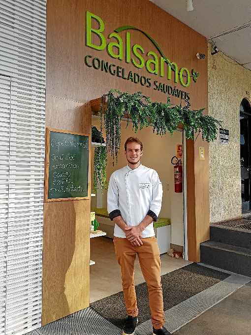 O espírito empreendedor e a preocupação com o meio ambiente dominam a cozinha do chef que descobriu a paixão pela gastronomia já na adolescência