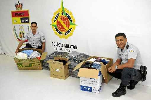 Agasalhos podem ser entregues nos batalhões da Polícia Militar ou às equipes da corporação na rua