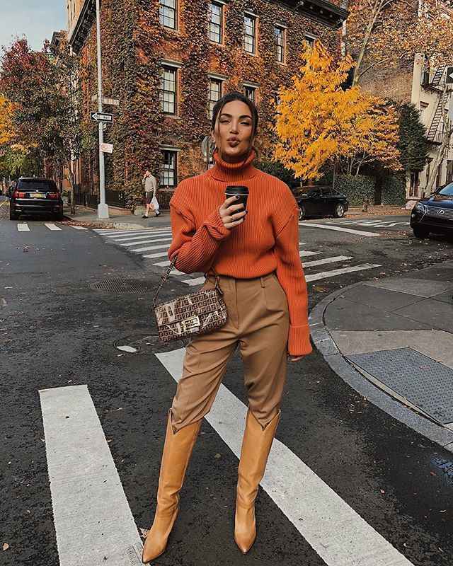 O terracota, primo do living coral, é queridinho das fashionistas e está bombando no street style