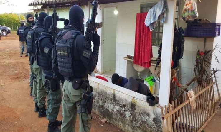 Policiais civis cumpriram 11 mandados de prisão preventiva e 19 temporárias: base do grupo criminoso era a Vila Dnocs, em Sobradinho