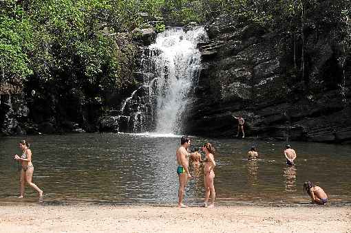 É inverno, mas faz calor no Centro-Oeste e a água é sempre o melhor remédio. Para beber e para curtir. As cachoeiras de Goiás são os pontos turísticos mais procurados por quem mora no Distrito Federal