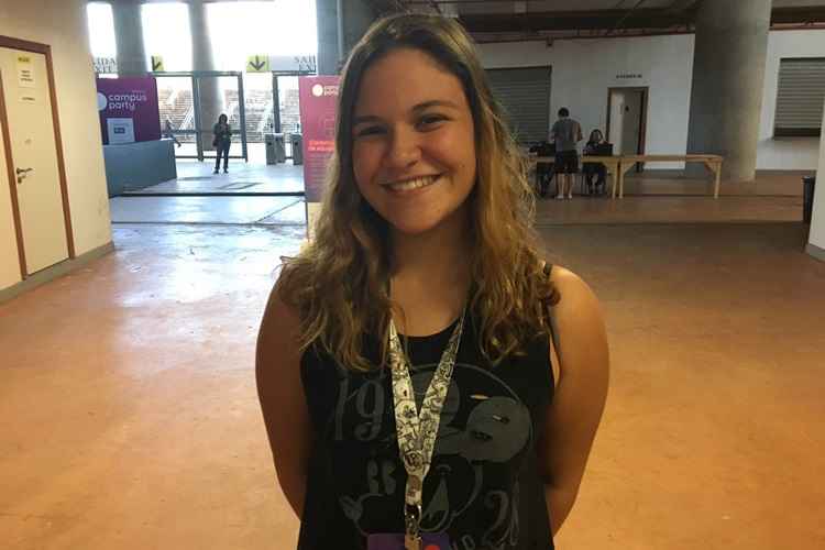 Giulia Lobo, 18, estuda engenharia de software na Universidade de Brasília (UnB) e participa da Campus Party Brasília 2019