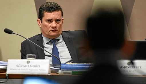 Em audiência pública no Senado Federal, Moro disse que conversa com procuradores 