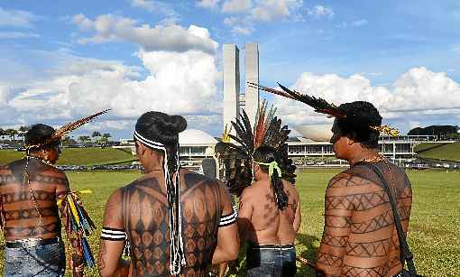 Em abril, índios foram à Esplanada protestar contra a forma como o governo tem tratado as comunidades