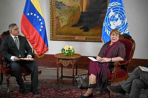 Michelle Bachelet é recebida pelo procurador-geral Tarek William Saab