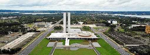 Os oito deputados e três senadores do DF não tiveram proposições transformadas em lei no período, mas participaram de discussões de temas importantes, como manutenção do Fundo Constitucional do DF e a transferência da Junta Comercial para o GDF