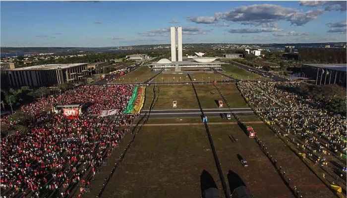 Documentário mistura fatos políticos e história pessoal