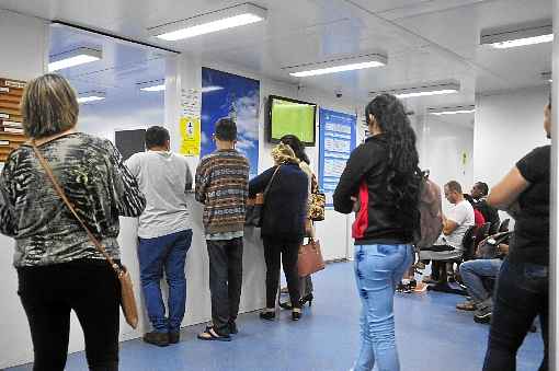 As longas filas estão entre as principais reclamações dos pacientes