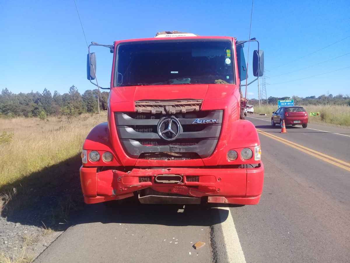 O acidente ocorreu na BR 080, mesmo rodovia em que o ex-deputado Juarezão morreu após colidir com a  traseira de um caminhão