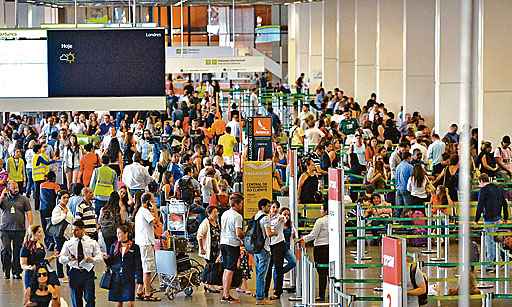 Oito entre os 10 principais aeroportos do  país tiverem piora no índice de pontualidade nos cinco primeiros meses do ano