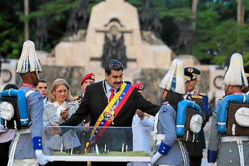 O presidente chavista comemora em Carabobo os 198 anos de uma batalha histórica na luta pela independência: aceno aos quartéis