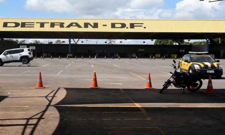 A partir desta quinta-feira (4/7), o cidadão terá acesso a 11 serviços pelo portal do Detran. O departamento pretende disponibilizar novos serviços nos próximos meses