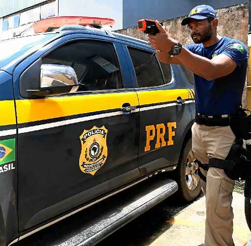 Polícia Rodoviária Federal poderá dobrar a contratação anteriormente prevista. Salários chegam a R$ 22.672