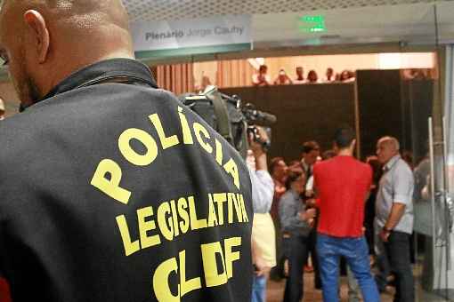 Resolução interna de 2006 concedeu o porte aos agentes e inspetores de polícia da Câmara Legislativa: só assembleias do Acre, Rio Grande do Sul e Pernambuco garantem benefício