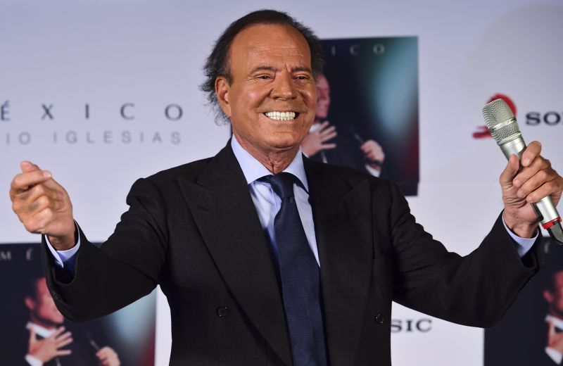 Tribunal examinará processo de paternidade contra cantor Julio Iglesias, Música