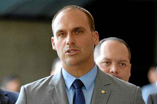 Eduardo Bolsonaro admite falta de experiência na diplomacia, mas diz que indicação do pai pode ser bem-recebida nos EUA