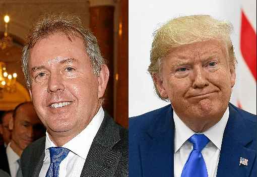 Darroch (E) acusou Trump de deixar pacto com Irã para atacar democrata