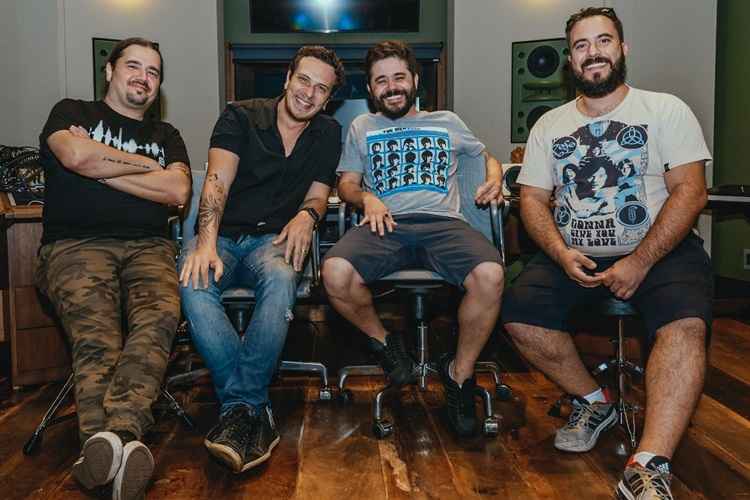 Banda fez muito sucesso com o hit 'Teorema de Carlão'