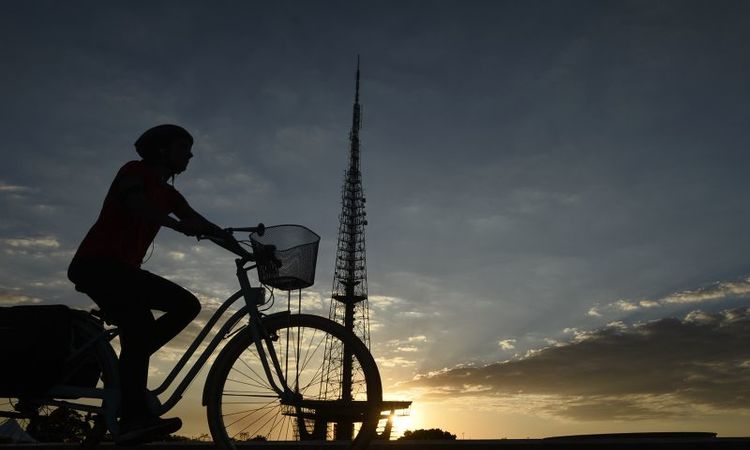 A temperatura mínima deste sábado (21/7), 7ºC, foi registrada por volta das 7h