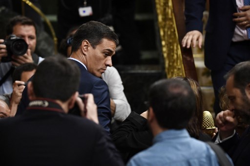 Primeiro-ministro interino espanhol, Pedro Sánchez, no Congresso Espanhol