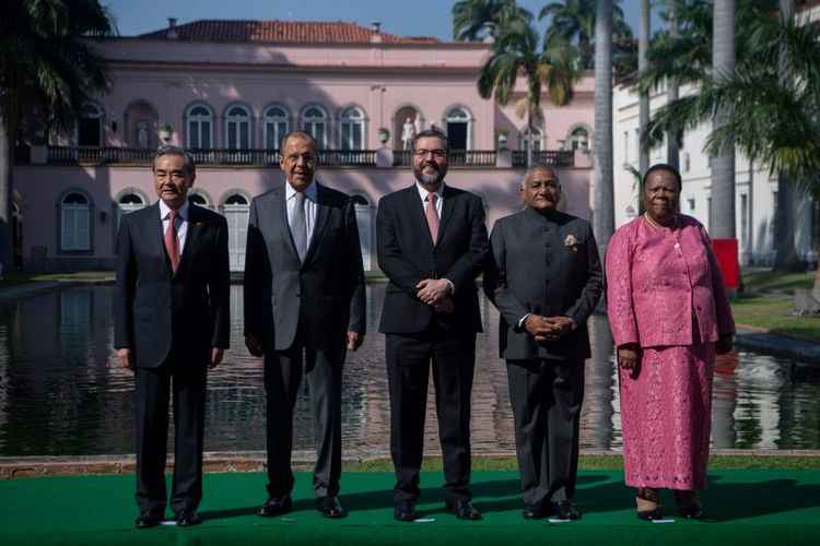 Ministros das Relações Internacionais do Brasil, Rússia, Índia, China e África do Sul