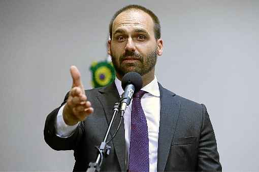 Planalto aguarda acordo com governo americano para nomear Eduardo Bolsonaro embaixador em Washington