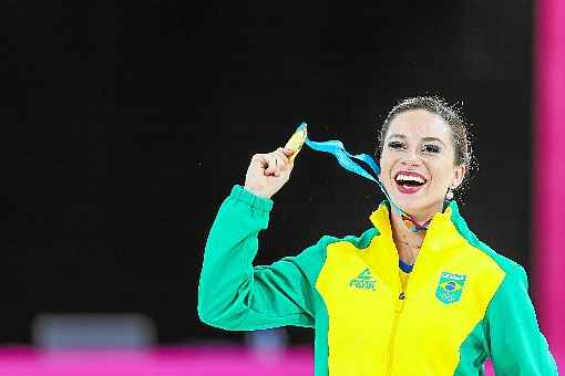 Na patinação artística, Bruna Wurts festejou a conquista do ouro