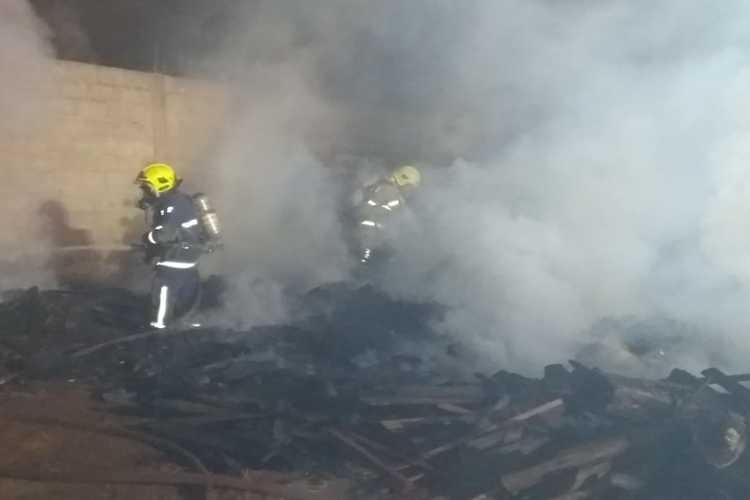 Segundo os bombeiros, ninguém ficou ferido