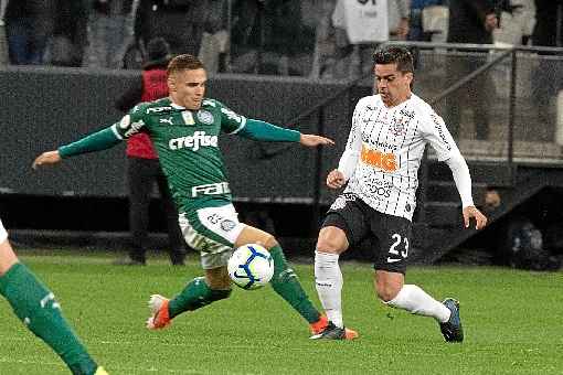 Na casa do Corinthians, os rivais conseguiram se neutralizar na maior parte do confronto e a partida acabou mesmo empatada: 1 x 1