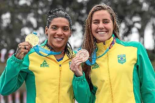 Na maratona aquática, Ana Marcela Cunha ficou com o ouro, e Viviane Jungblut conquistou o bronze: pensamento, agora, é nos Jogos Olímpicos