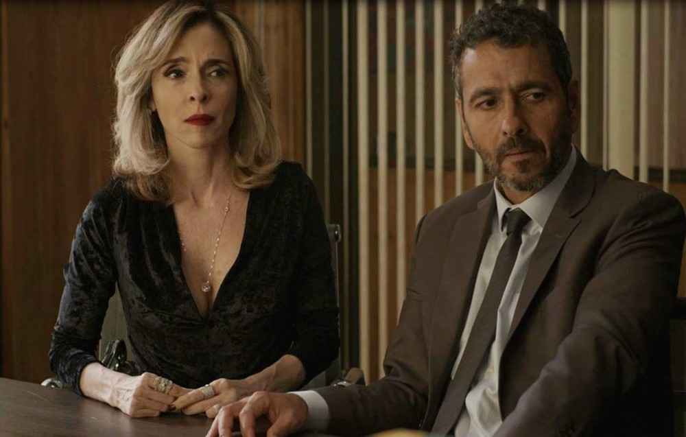 Deborah Evelyn e Marcos Palmeira na novela A Dona do Pedaço