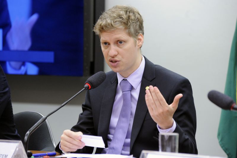 Deputado Marcel Van Hattem (RS), anunciou nesta quinta-feira (15) que entrará com um mandado de segurança no STF - (foto: Cleia Viana/Câmara dos Deputados) Deputado Marcel Van Hattem (RS), anunciou nesta quinta-feira (15) que entrará com um mandado de segurança no STF - (foto: Cleia Viana/Câmara dos Deputados)